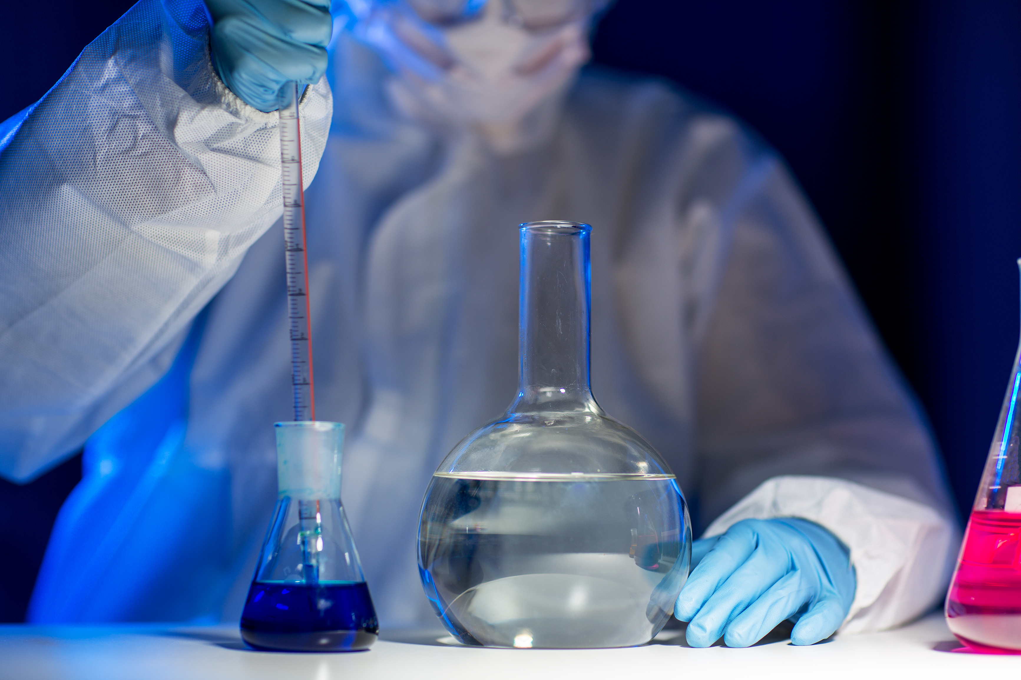 Distillation Glassware: How to Choose the Right Condenser and Assembly for Your Lab